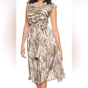 NWOT Nine West Olive Zebra Pleated Bottom Dress Size XXL